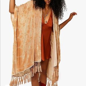 NWOT Velvet and sheer kimono/coverlet